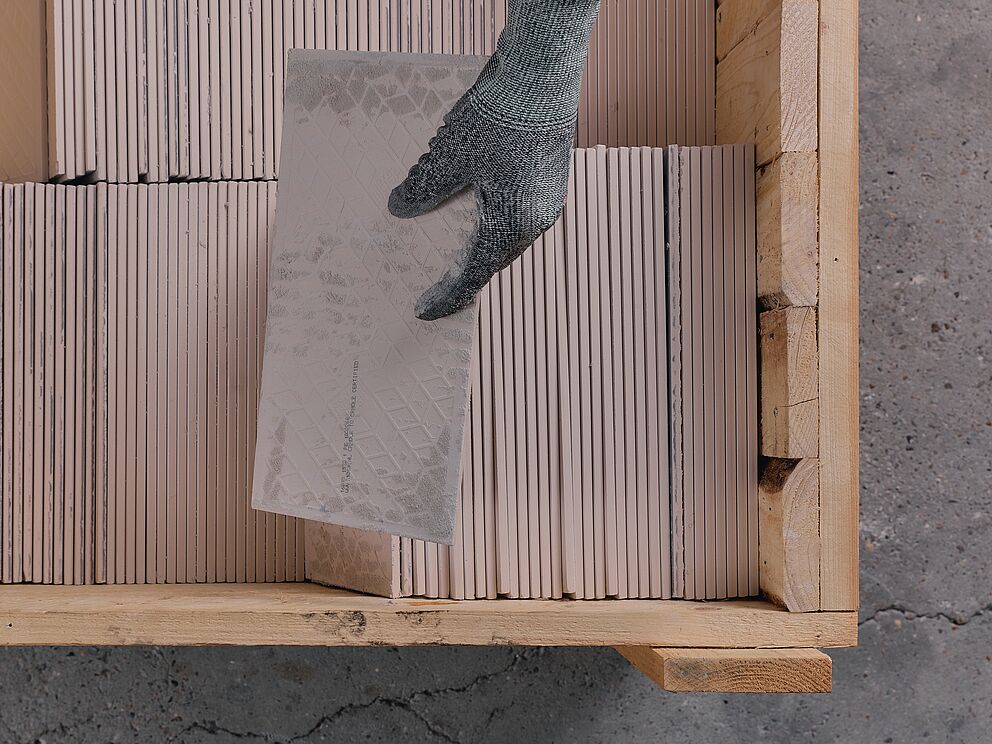 ARDEX CircuTec C8 zurückgebaute Fliesen